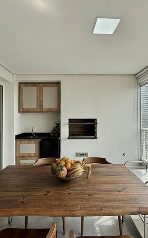 Apartamento à venda com 103m², 2 quartos e 2 vagas Apartamento à venda com 103m², 2 quartos e 2 vagasVaranda