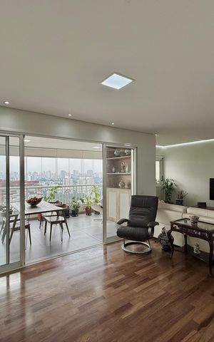 Apartamento à venda com 103m², 2 quartos e 2 vagas Apartamento à venda com 103m², 2 quartos e 2 vagasSala