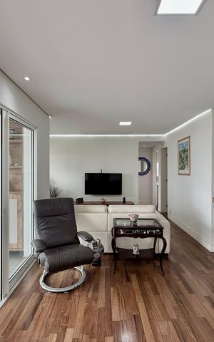 Apartamento à venda com 103m², 2 quartos e 2 vagas Apartamento à venda com 103m², 2 quartos e 2 vagasSala