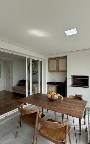 Apartamento à venda com 103m², 2 quartos e 2 vagas Apartamento à venda com 103m², 2 quartos e 2 vagasVaranda