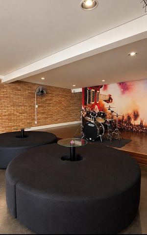 Apartamento à venda com 77m², 2 quartos e 2 vagas Apartamento à venda com 77m², 2 quartos e 2 vagasGarage bad