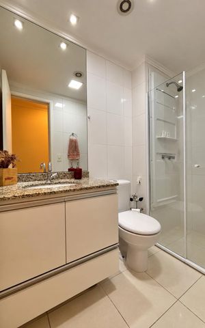Apartamento à venda com 77m², 2 quartos e 2 vagas Apartamento à venda com 77m², 2 quartos e 2 vagasBanheiro