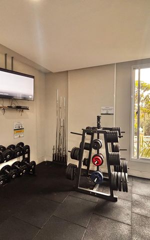 Apartamento à venda com 77m², 2 quartos e 2 vagas Apartamento à venda com 77m², 2 quartos e 2 vagasÁrea comum - Academia