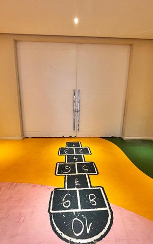 Apartamento à venda com 77m², 2 quartos e 2 vagas Apartamento à venda com 77m², 2 quartos e 2 vagasÁrea comum - Salão de festas infantil