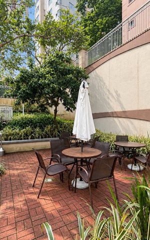Apartamento à venda com 77m², 2 quartos e 2 vagas Apartamento à venda com 77m², 2 quartos e 2 vagasÁrea piscina