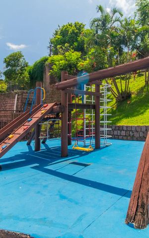Casa de condomínio à venda com 173m², 3 quartos e 3 vagas Casa de condomínio à venda com 173m², 3 quartos e 3 vagasÁrea comum - Playground