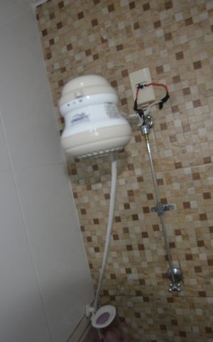 Casa de condomínio à venda com 150m², 3 quartos e 1 vagaBanheiro da Suite 2