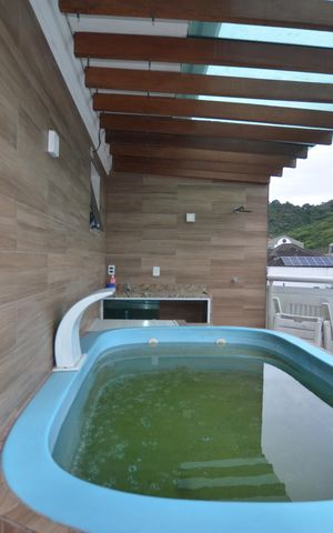Casa de condomínio à venda com 150m², 3 quartos e 1 vagaÁrea comum - Piscina