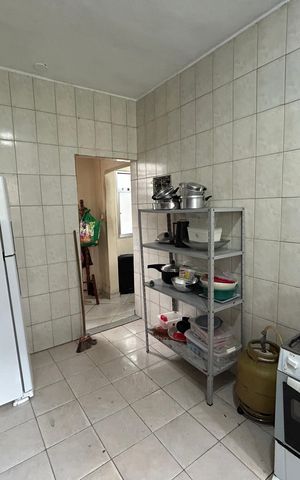 Casa para alugar com 75m², 2 quartos e 2 vagasCozinha