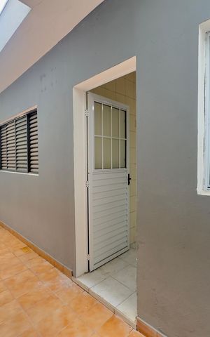 Casa para alugar com 160m², 2 quartos e 2 vagas Casa para alugar com 160m², 2 quartos e 2 vagasQuintal
