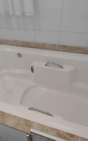 Casa à venda com 235m², 3 quartos e 3 vagas Casa à venda com 235m², 3 quartos e 3 vagasBanheiro da Suíte 1