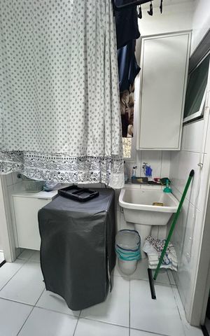 Apartamento à venda com 90m², 3 quartos e 2 vagas Apartamento à venda com 90m², 3 quartos e 2 vagasÁrea de serviço