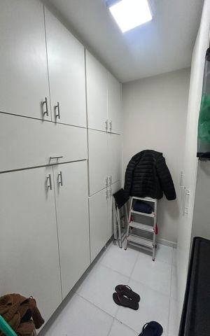 Apartamento à venda com 90m², 3 quartos e 2 vagas Apartamento à venda com 90m², 3 quartos e 2 vagasÁrea de serviço
