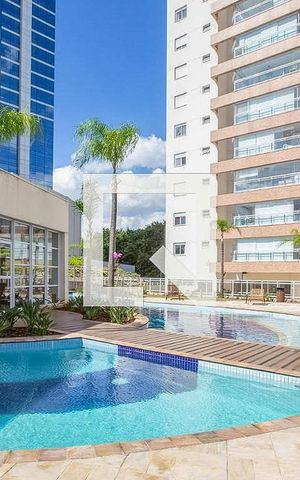 Apartamento à venda com 112m², 3 quartos e 2 vagas Apartamento à venda com 112m², 3 quartos e 2 vagasÁrea comum - Piscina
