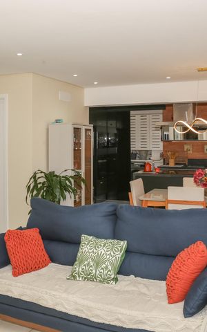 Apartamento à venda com 112m², 3 quartos e 2 vagas Apartamento à venda com 112m², 3 quartos e 2 vagasSala