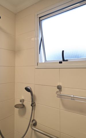 Apartamento à venda com 61m², 3 quartos e 1 vaga Apartamento à venda com 61m², 3 quartos e 1 vagaBanheiro da Suíte