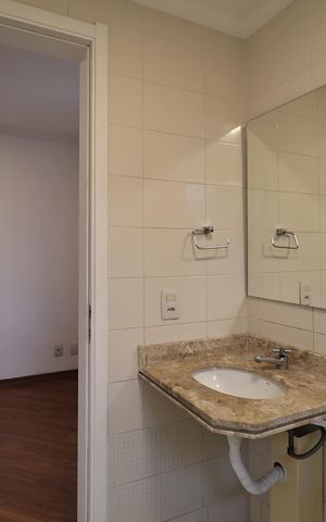 Apartamento à venda com 61m², 3 quartos e 1 vaga Apartamento à venda com 61m², 3 quartos e 1 vagaBanheiro da Suíte
