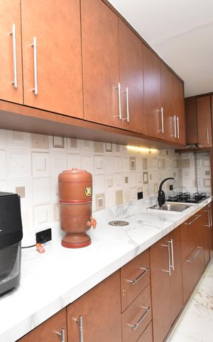 Casa à venda com 75m², 2 quartos e 2 vagasSala/Cozinha