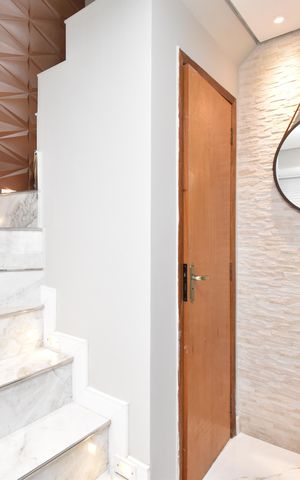 Casa à venda com 75m², 2 quartos e 2 vagasSala