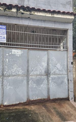 Casa para alugar com 100m², 2 quartos e 1 vaga Casa para alugar com 100m², 2 quartos e 1 vagaFachada