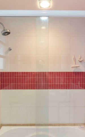 Apartamento para alugar com 136m², 3 quartos e 2 vagas Apartamento para alugar com 136m², 3 quartos e 2 vagasBanheiro da Suíte