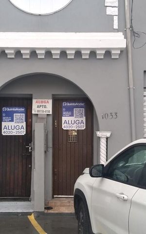 Casa para alugar com 160m², 2 quartos e sem vaga Casa para alugar com 160m², 2 quartos e sem vagaFachada