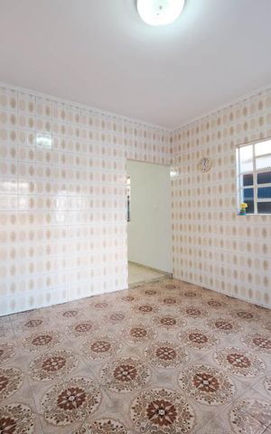 Casa à venda com 129m², 3 quartos e 4 vagasCozinha e Área de Serviço