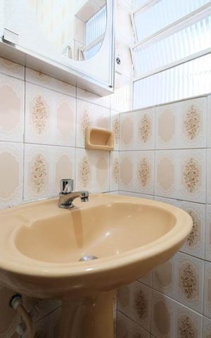Casa à venda com 129m², 3 quartos e 4 vagasBanheiro