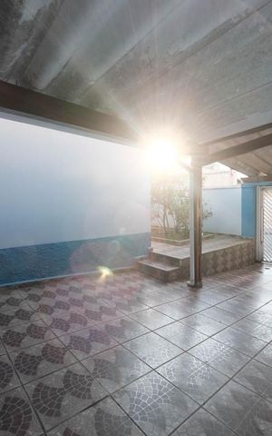 Casa à venda com 129m², 3 quartos e 4 vagasÁrea externa