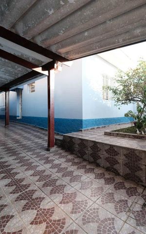 Casa à venda com 129m², 3 quartos e 4 vagasÁrea externa