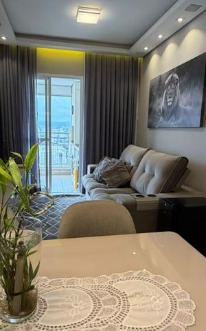 Apartamento à venda com 65m², 2 quartos e 2 vagasSala
