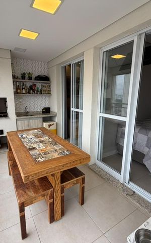 Apartamento à venda com 65m², 2 quartos e 2 vagasVaranda