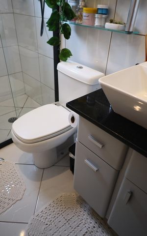 Casa à venda com 160m², 4 quartos e 2 vagasBanheiro 2