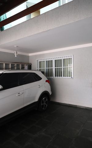 Casa à venda com 160m², 4 quartos e 2 vagasGaragem