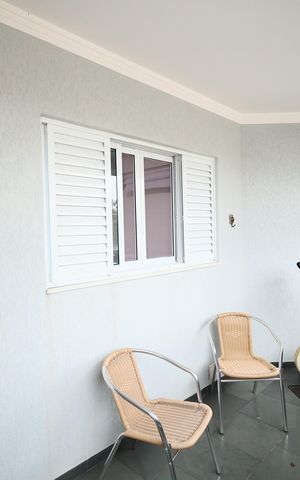 Casa à venda com 160m², 4 quartos e 2 vagasVaranda 