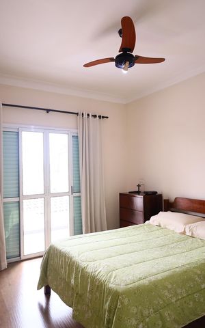 Casa à venda com 160m², 4 quartos e 2 vagasSuíte 1