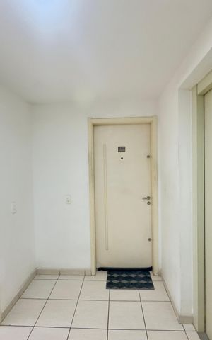 Apartamento à venda com 56m², 3 quartos e 1 vaga Apartamento à venda com 56m², 3 quartos e 1 vagaDetalhe elevador