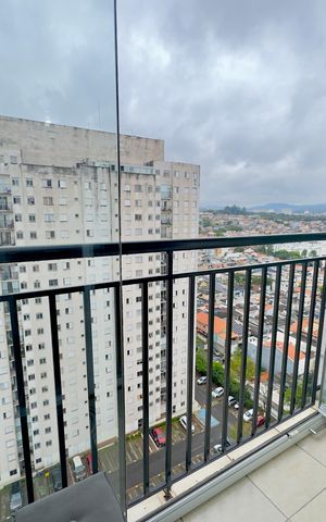 Apartamento à venda com 56m², 3 quartos e 1 vaga Apartamento à venda com 56m², 3 quartos e 1 vagaVaranda