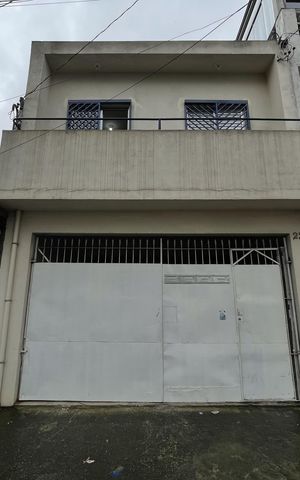 Casa para alugar com 24m², 1 quarto e 1 vaga Casa para alugar com 24m², 1 quarto e 1 vagaFachada