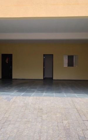 Casa à venda com 248m², 3 quartos e 6 vagas Casa à venda com 248m², 3 quartos e 6 vagasÁrea externa