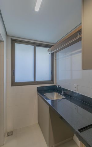 Apartamento à venda com 83m², 3 quartos e 2 vagas Apartamento à venda com 83m², 3 quartos e 2 vagasCozinha e Área de Serviço