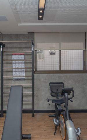 Apartamento à venda com 83m², 3 quartos e 2 vagas Apartamento à venda com 83m², 3 quartos e 2 vagasÁrea comum - Academia