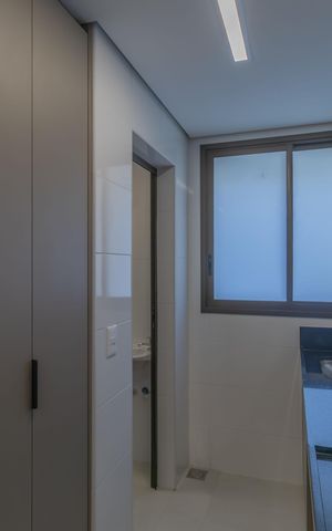 Apartamento à venda com 83m², 3 quartos e 2 vagas Apartamento à venda com 83m², 3 quartos e 2 vagasCozinha e Área de Serviço
