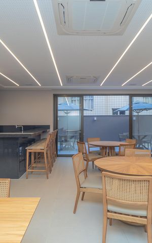 Apartamento à venda com 74m², 3 quartos e 2 vagas Apartamento à venda com 74m², 3 quartos e 2 vagasÁrea comum - Salão de festas