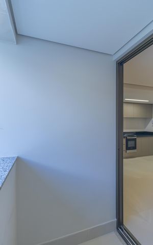 Apartamento à venda com 74m², 3 quartos e 2 vagas Apartamento à venda com 74m², 3 quartos e 2 vagasVaranda da Sala