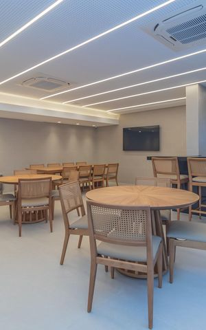 Apartamento à venda com 74m², 3 quartos e 2 vagas Apartamento à venda com 74m², 3 quartos e 2 vagasÁrea comum - Salão de festas