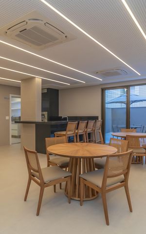 Apartamento à venda com 74m², 3 quartos e 2 vagas Apartamento à venda com 74m², 3 quartos e 2 vagasÁrea comum - Salão de festas