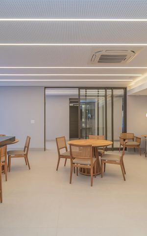 Apartamento à venda com 74m², 3 quartos e 2 vagas Apartamento à venda com 74m², 3 quartos e 2 vagasÁrea comum - Salão de festas