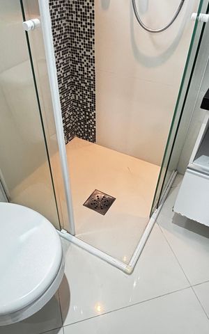 Apartamento à venda com 70m², 3 quartos e 1 vaga Apartamento à venda com 70m², 3 quartos e 1 vagaBanheiro da Suíte