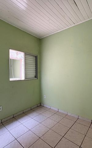 Casa à venda com 235m², 7 quartos e 6 vagas Casa à venda com 235m², 7 quartos e 6 vagasQuarto 2 casa 3